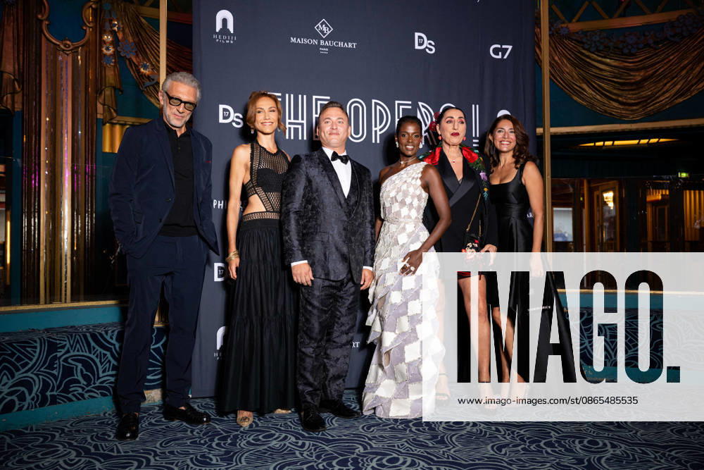Vincent Cassel, Linda Gennari, Valentino Buzza, Mariam Battistelli, Rossy de Palma, Caterina Murino at the premiere of the film *The Opera* at the Folies Bergère in Paris on August 31, 2026. Pierre Perusseau, Bestimage. Premiere of the film *The Opera* at the Folies Bergère in Paris on August 31, 2026. Paris, France