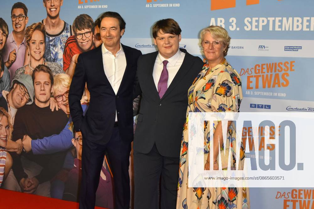 ABB GEWISSEETWAS: Martin Bachmann, Timon Heinzl, and Viola Jaeger appeared on the red carpet at the NRW Kino film premiere of *Das gewisse Etwas* at the Cinedom theater on September 1, 2026, in Cologne, North Rhine-Westphalia, Germany