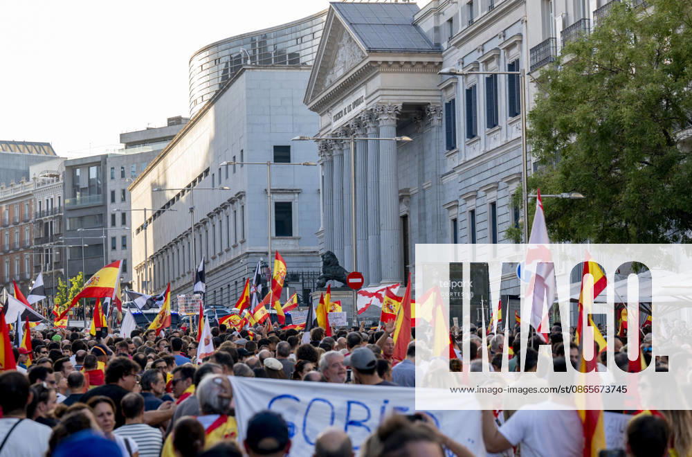 The Por Ceuta citizens’ initiative holds a demonstration in Madrid to mark the Day of the Autonomous City of Ceuta. Dozens of people participate in a demonstration to mark the Day of the Autonomous City of Ceuta on September 2, 2026, in Madrid, Spain. The protest, organized by the citizen initiative Por Ceuta, has the slogan Ceuta Unites Us. SEPTEMBER 2, 2026 CEUTA DAY PROTEST RALLY MIGRANTS IMMIGRANTS SUPPORT SOLIDARITY MIGRATION CRISIS HUMANITARIAN CRISIS Madrid Madrid Espana