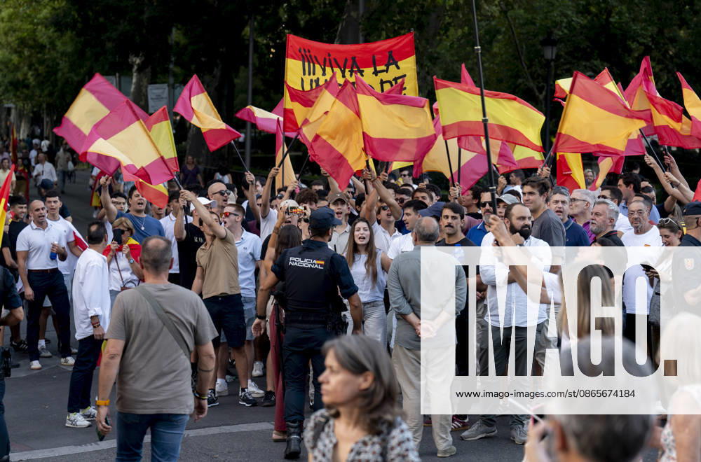 The Por Ceuta citizens’ initiative holds a demonstration in Madrid to mark the Day of the Autonomous City of Ceuta. Dozens of people participate in a demonstration to mark the Day of the Autonomous City of Ceuta on September 2, 2026, in Madrid, Spain. The protest, organized by the citizens’ initiative Por Ceuta, has the slogan Ceuta Unites Us. SEPTEMBER 2, 2026 CEUTA DAY DEMONSTRATION RALLY MIGRANTS IMMIGRANTS SUPPORT SOLIDARITY MIGRATION CRISIS HUMANITARIAN CRISIS Madrid Madrid Espana