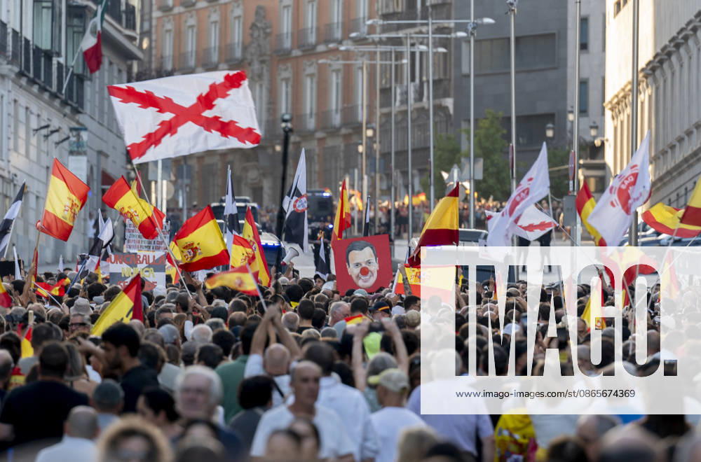 The Por Ceuta citizens’ initiative holds a demonstration in Madrid to mark the Day of the Autonomous City of Ceuta. Dozens of people participate in a demonstration to mark the Day of the Autonomous City of Ceuta on September 2, 2026, in Madrid, Spain. The protest, organized by the citizens’ initiative Por Ceuta, has the slogan Ceuta Unites Us SEPTEMBER 2, 2026 CEUTA DAY PROTEST RALLY MIGRANTS IMMIGRANTS SUPPORT SOLIDARITY MIGRATION CRISIS HUMANITARIAN CRISIS Madrid Madrid Espana