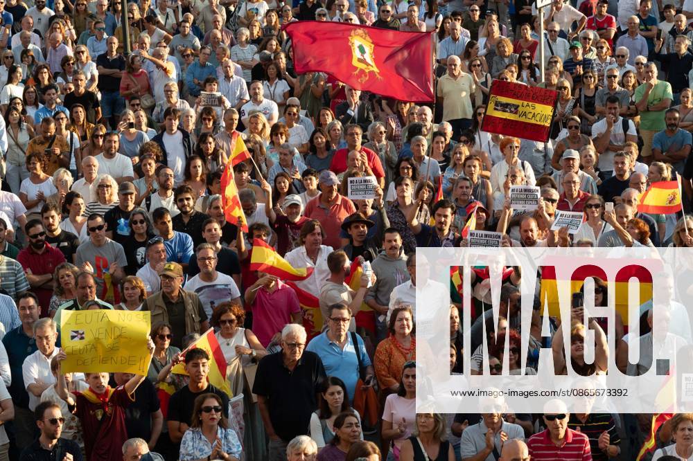 Bilbao Holds Rally in Support of the People of Ceuta: Dozens of people gathered at a rally in solidarity with Ceuta on September 2, 2026, in Bilbao, Vizcaya, Basque Country, Spain. Coinciding with Ceuta Day, more than 260 Spanish municipalities have been called upon to show their support for the people of Ceuta in the face of the migration crisis caused by the arrival of more than 70,000 migrants across the border with Morocco. The demonstrations are part of the For Ceuta initiative, backed by the Spanish Federation of Municipalities and Provinces (FEMP). SEPTEMBER 2, 2026 CEUTA DAY PROTEST RALLY MIGRANTS IMMIGRANTS FEMP SUPPORT SOLIDARITY MIGRATION CRISIS CRISIS HUMANITARIAN CRISIS Bilbao, Biscay, Basque Country Bilbao, Biscay, Basque C
