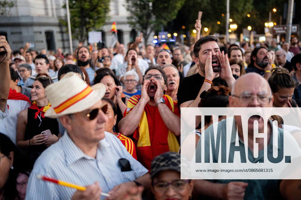 Madrid Holds Rally in Support of the People of Ceuta: Dozens of people gathered at a rally in solidarity with Ceuta on September 2, 2026, in Madrid, Spain. Coinciding with Ceuta Day, more than 260 Spanish municipalities have been called upon to show their support for the people of Ceuta in the face of the migration crisis caused by the arrival of more than 70,000 migrants across the border with Morocco. The demonstrations are part of the For Ceuta initiative, backed by the Spanish Federation of Municipalities and Provinces (FEMP). SEPTEMBER 2, 2026 CEUTA DAY PROTEST RALLY MIGRANTS IMMIGRANTS FEMP SUPPORT SOLIDARITY MIGRATION CRISIS CRISIS HUMANITARIAN CRISIS Madrid Madrid Spain
