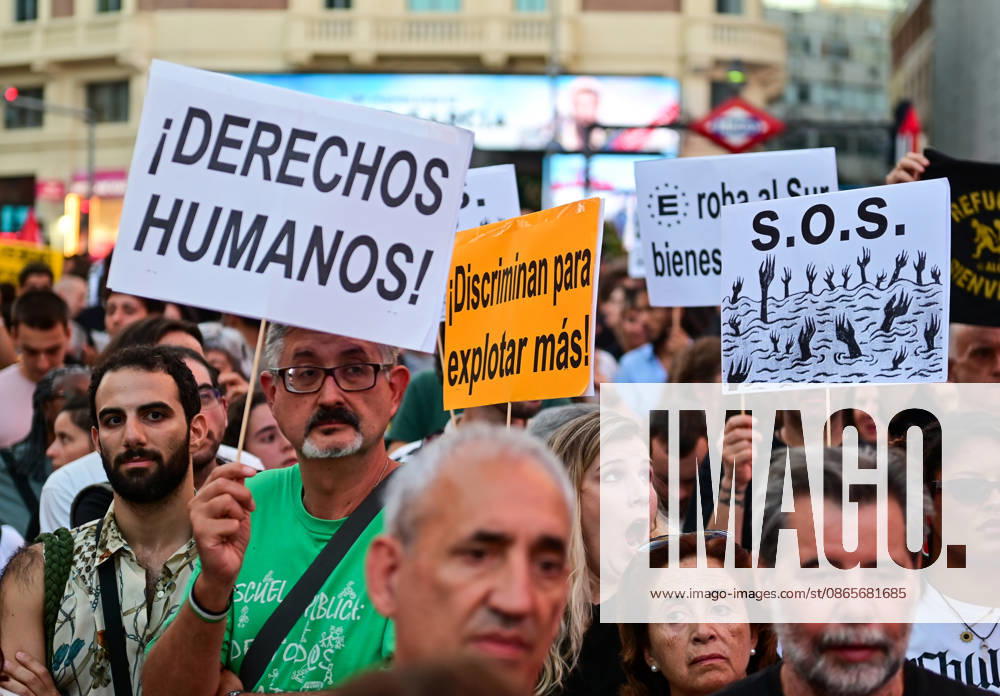 Anti-racism demonstration in Madrid s Callao Square amid the political debate over migration and the situation in Ceuta. The demonstration has been called by left-wing political parties and groups as a counter-protest to demonstrations called by Spain s People s Party (PP) and Vox. Madrid SPAIN - ZUMAz108 20260902_znp_z108_010