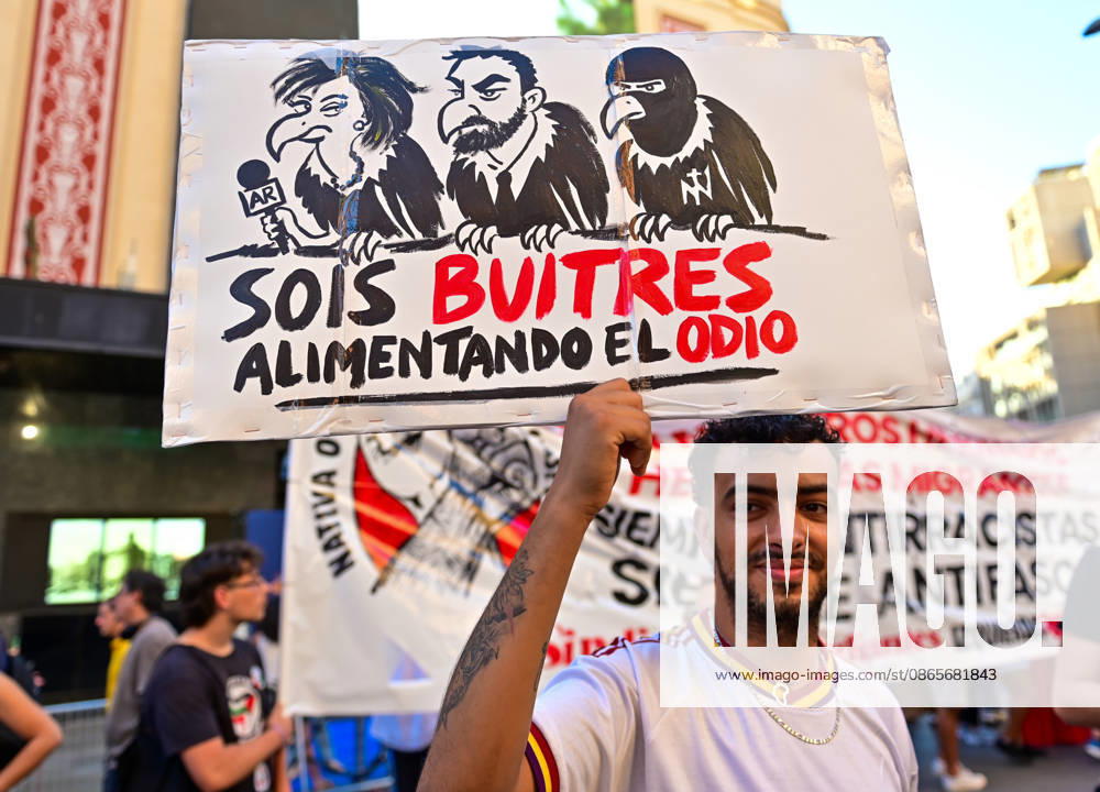Anti-racism demonstration in Madrid s Callao Square amid the political debate over migration and the situation in Ceuta. The demonstration has been called by left-wing political parties and groups as a counter-protest to demonstrations called by Spain s People s Party (PP) and Vox. Madrid SPAIN - ZUMAz108 20260902_znp_z108_023