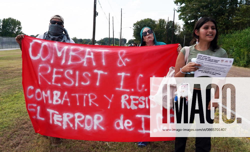 Community members protest outside Mason ICE detention facility, CoreCivic, in Mason, Tennessee September 2, 2026. The Department of Homeland Security confirmed ICE agents arrested 121 individuals at a bar Sat. Aug. 29, 2026. Many were released after providing legal documentation. Mason USA - ZUMAf103 20260902_zaf_f103_004