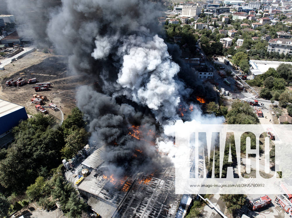 Large fire breaks out at commercial warehouse in Tuzla, Istanbul ISTANBUL, TURKIYE - SEPTEMBER 3: An aerial view of the scene where firefighters battle a large-scale fire that broke out at a logistics warehouse in the Tuzla district of Istanbul, Turkiye, on September 3, 2026. Azer Sude Akcay Anadolu Istanbul Turkey. Editorial use only. Please get in touch for any other usage.