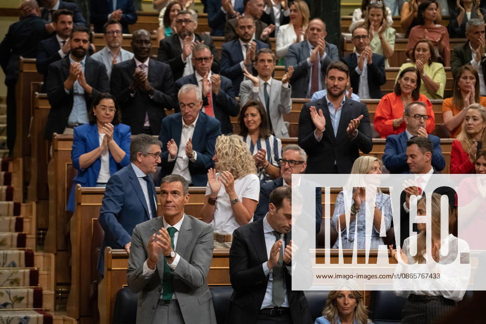 Sánchez Appears Before Congress to Report on the Government’s Response to the Migration Crisis in Ceuta The PSOE caucus applauds while the Second Vice President and Minister of Labor and Social Economy, Yolanda Díaz, remains seated during a plenary session in the Congress of Deputies on September 3, 2026, in Madrid, Spain. Sánchez is appearing before the full Congress this Thursday to report on the government’s handling of the events that have taken place in Ceuta since July 30 and on the current situation in the autonomous city. SEPTEMBER 3, 2026 Fernando Sá Madrid, Madrid, Spain