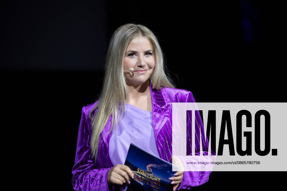Singer Beatrice EGLI during the presentation; the musical *Starlight Express* in Bochum features the Swiss Glacier Express *TICK TACK* as a new train in the show, *Starlight Express* Theater in Bochum