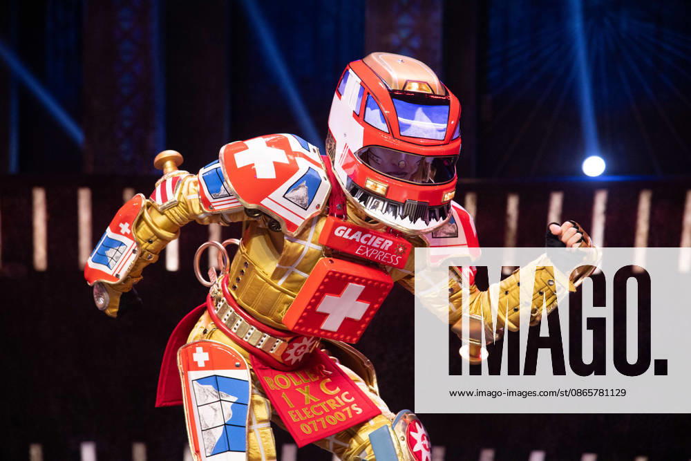 Singer Tom ROWLAND in the costume of the new train TICK TACK. The musical *Starlight Express* in Bochum introduces the Swiss Glacier Express TICK TACK as a new train in the show, Starlight Express Theater in Bochum
