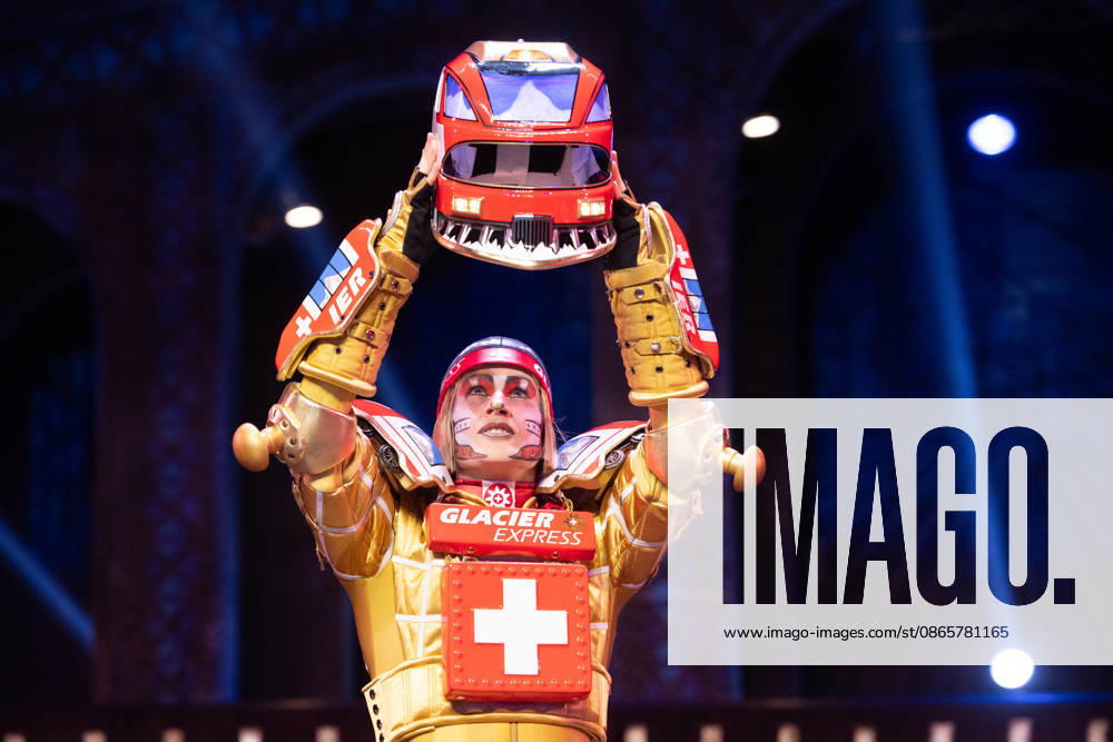 Singer Tom ROWLAND in the costume of the new train TICK TACK. The musical *Starlight Express* in Bochum introduces the Swiss Glacier Express TICK TACK as a new train in the show, Starlight Express Theater in Bochum