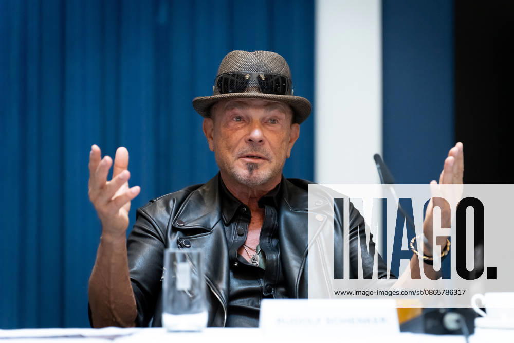 20th Anniversary of the Pyronale, Press Conference in Berlin, 20th Anniversary of the Pyronale, Press Conference, Atrium of the Hotel Luc, Rudolf Schenker, Berlin, Berlin, GER