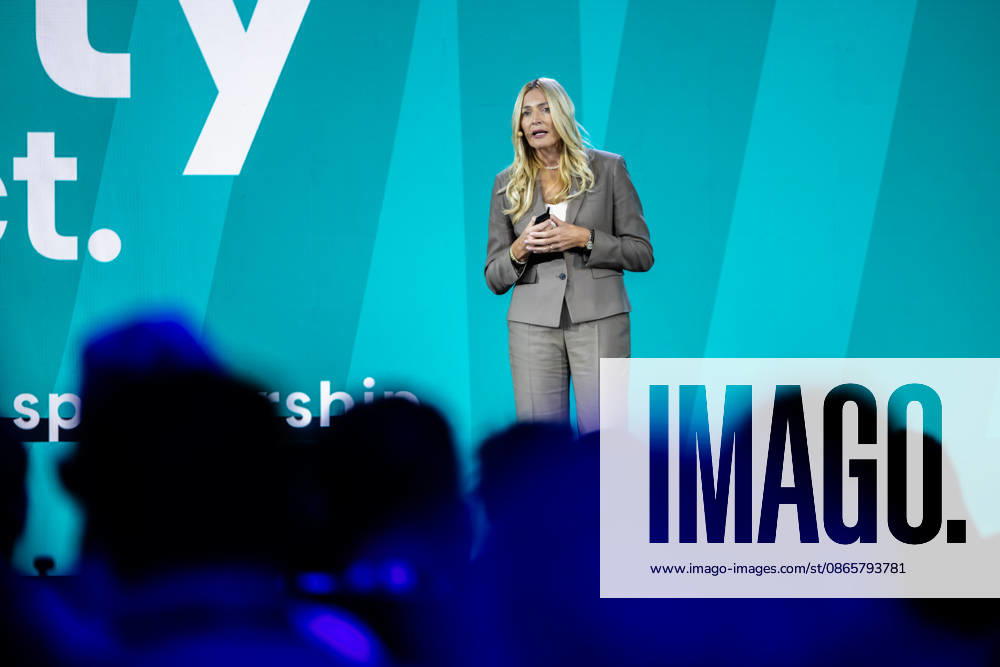 Hisense Press Conference at IFA in Germany, Berlin, September 3, 2026. Alenka Potpcnik Anazic, Marketing Director at Hisense Europe—whose name is pronounced ÖPotoschnik Anschesch —stands on stage in front of the audience during Hisense’s presentation on global consumer electronics and home appliances.
