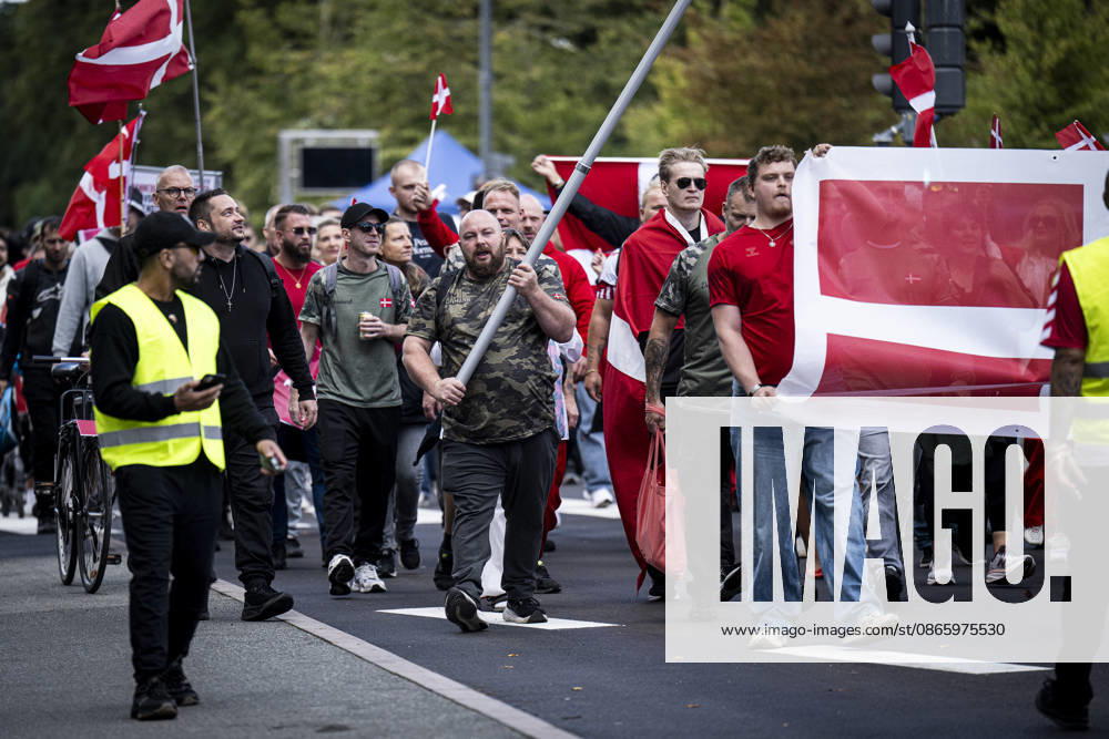 Activists from the right and left wings hold demonstrations. The group Det Danske Folk organizes a so-called remigration march and is met by a counter-demonstration organized by the Joint Initiative Against Racism and Discrimination in Østerbro, Copenhagen, on September 5, 2026. Photo: Nils Meilvang, Scanpix 2026, Copenhagen, Denmark