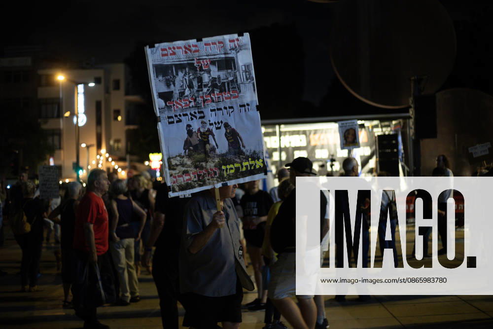 Government s military and political policies protested in Tel Aviv TEL AVIV, ISRAEL - SEPTEMBER 5: Demonstrators gather at Habima Square to protest Prime Minister Benjamin Netanyahu and the current government s military and political policies in Tel Aviv, Israel, on September 5, 2026. The demonstrators call for an end to Israel s attacks on Gaza and its settlement policies, while carrying banners protesting ongoing violations by Israeli soldiers in the West Bank. Mostafa Alkharouf Anadolu Tel Aviv Israel. Editorial use only. Please get in touch for any other usage.