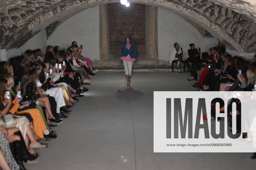 A model presents an outfit from the latest collection of the DARJA DONEZZ brand during Ukrainian Fashion Week SS27 at the Mystetskyi Arsenal National Cultural, Art and Museum Complex, Kyiv, Ukraine, September 5, 2026. The catwalk show was held in a shelter due to an air raid. (Photo by Yevhen Kotenko Ukrinform) DARJA DONEZZ catwalk show at UFW SS27