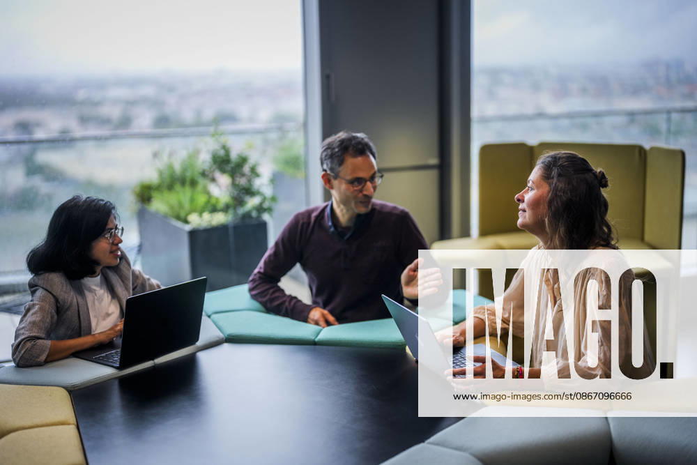 Fotostory Pressetermin bei Zalando: ZALANDO Outlet Store, Headquarters, and Workspaces in Berlin, photographed on September 16, 2026, Berlin, September 16, 2026, Berlin, Germany FOR – IMAGE USE ONLY IN A ZALANDO CONTEXT