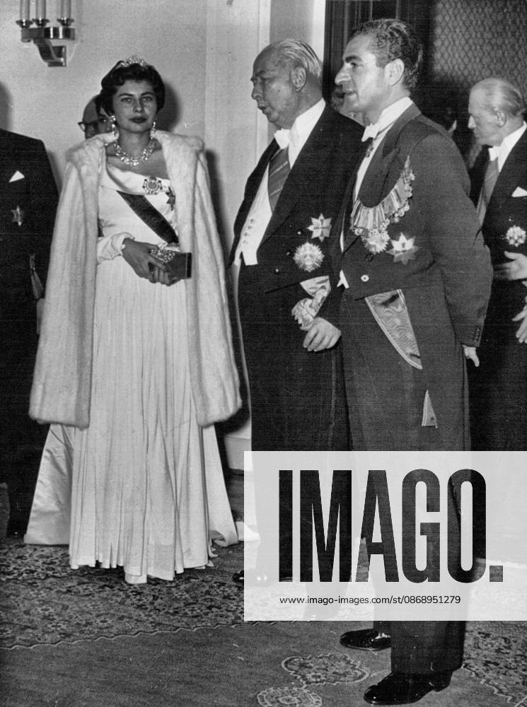 ** and Frau Altmaier, Queen