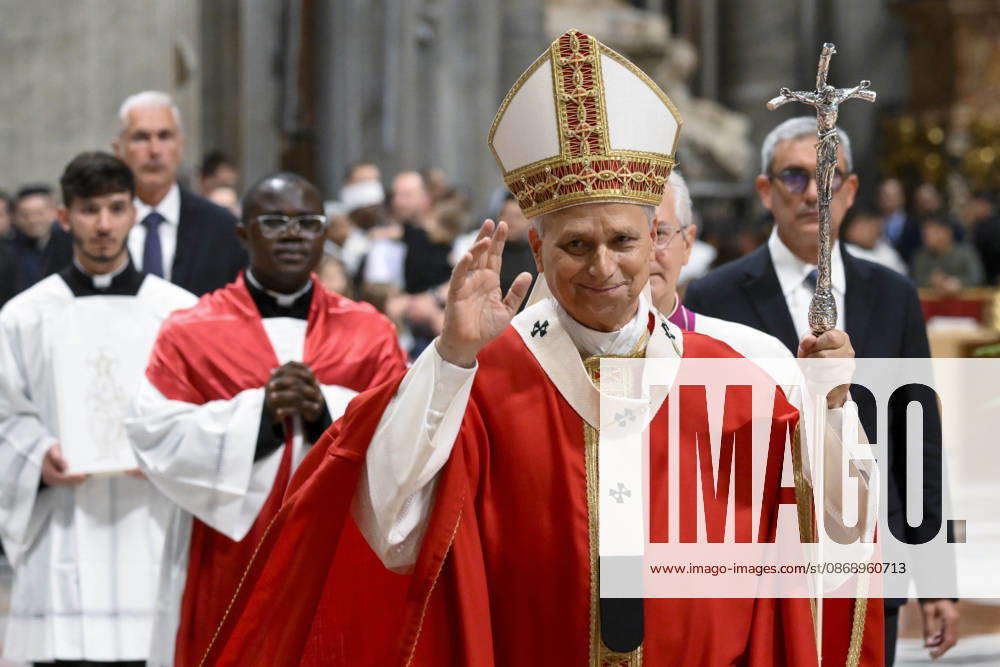 ITALY - POPE - VATICAN-2026 10 8 Italy, Rome, Vatican, 2026 10 8 Pope Leo XIV officiates the holy mass for the inauguration of the academic year of the pontifical universities at the St. Peter s Basilica in the Vatican. - NO BOOKS