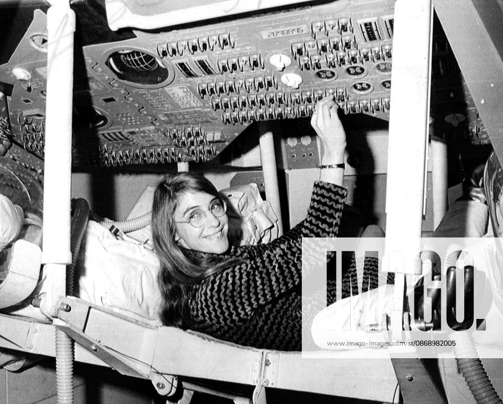 Pioneering computer scientist MARGARET HAMILTON passed away on September 30, 2026, at the age of 90. She famously led the MIT Instrumentation Laboratory team that developed the onboard flight software for s Apollo missions. File Image Shot On: November 25, 1969, Cambridge, Massachusetts, USA: MARGARET HAMILTON sits in mock-up of an Apollo command module on display at the Cambridge school, November 25, 1969, where she headed the group that programmed the Intrepid spacecraft s pinpoint landing on the moon. She famously led the MIT Instrumentation Laboratory team that developed the onboard flight software for s Apollo missions. Cambridge USA - ZUMAz03_ 19691125_new_z03_374