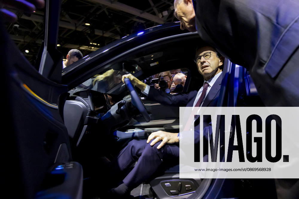 Paris, France October 15, 2026 - Paris Motor Show - Bruno Retailleau POLITIQUE, RETAILLEAU, LR, LES REPUBLICAINS, CAMPAGNE ELECTORALE, SALON DE L AUTOMOBILE, VOITURE, ECONOMIE