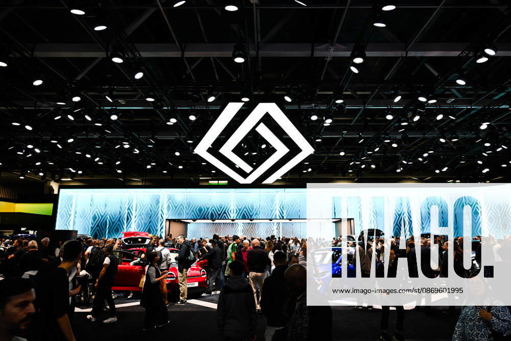Paris Motor Show 2026 Renault automobile logo at the International Motor Show 2026 in Paris Porte de Versailles on October 15,2026. Photo by Tomas Stevens ABACAPRESS.COM Paris France