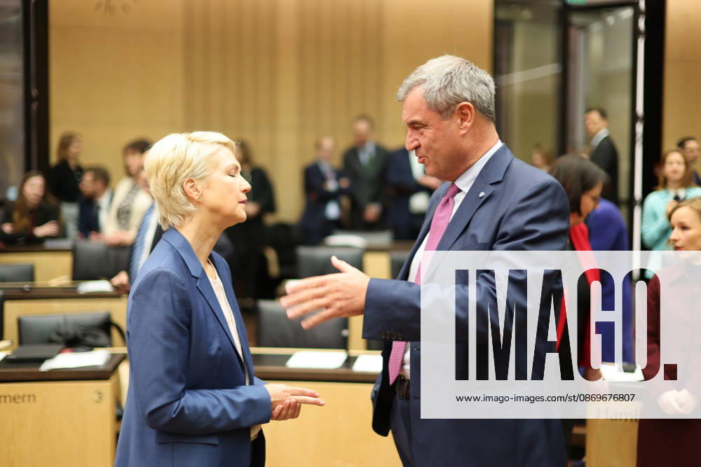 Bundesrat, October 16, 2025, Germany, Berlin, Bundesrat, 1069th Session, with Minister-President Markus Söder, portrait, Minister-President Manuela Schwesig, gestures, Minister-President Gordon Schnieder (CDU, Rhineland-Palatinate), Minister-President Hendrik Wüst (CDU, North Rhine-Westphalia), Berlin, Berlin, Germany
