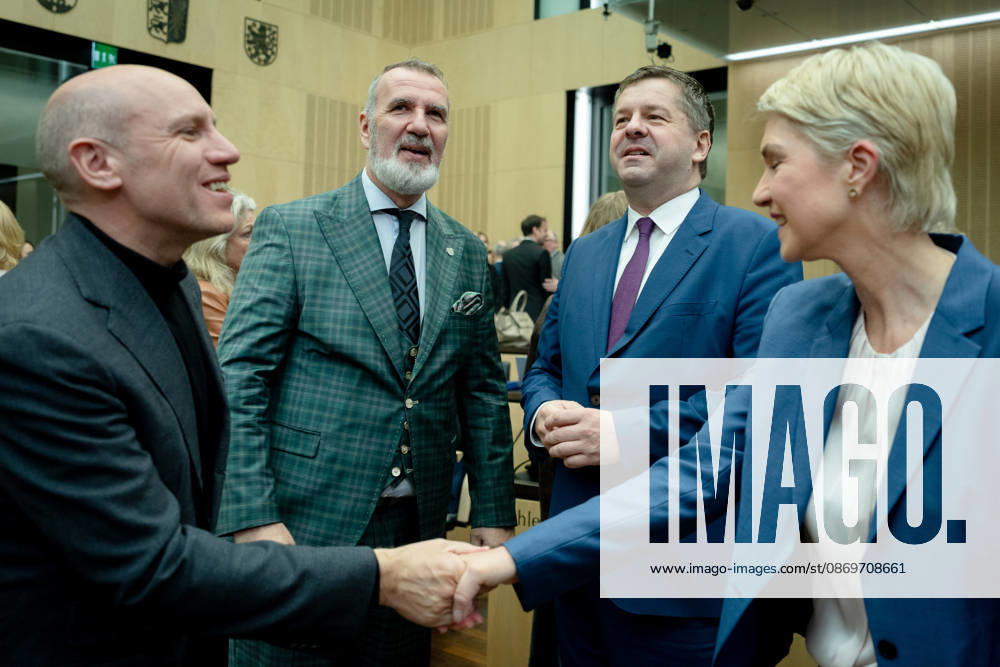 Meeting, Bundesrat, Berlin; Meeting, Bundesrat, Berlin; Minister-President, Sven Schulze, Steffen Schütz, Thüringen Gerecht; Minister-President, Manuela Schwesig; Berlin; Berlin; GER