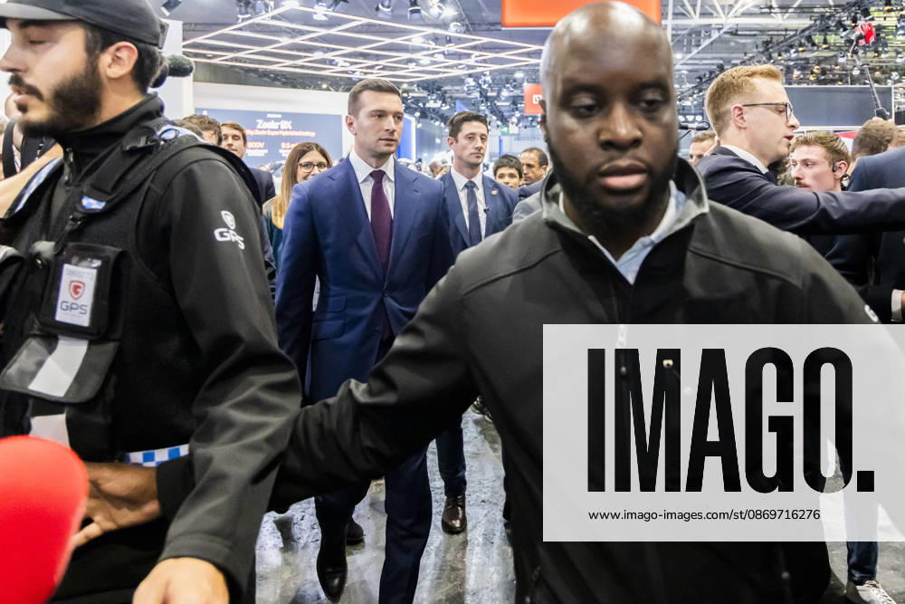 Paris, France October 16, 2026 - Paris Motor Show - Jordan Bardella RN, RASSEMBLEMENT NATIONAL, BARDELLA, SALON DE L AUTO, INDUSTRIE AUTOMOBILE, ECONOMIE, VOITURES,