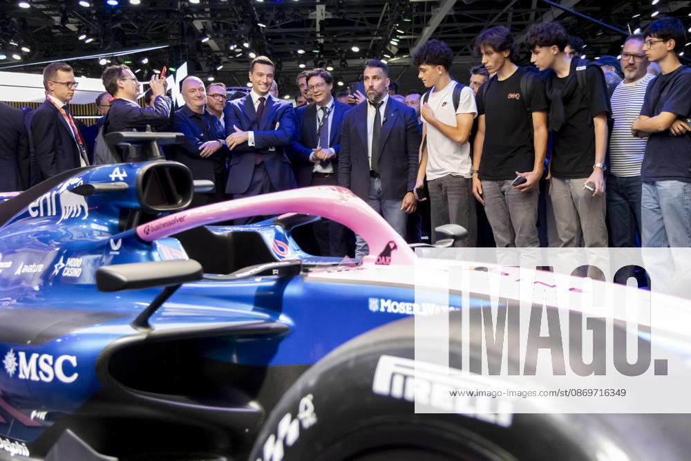 Paris, France October 16, 2026 - Paris Motor Show - Jordan Bardella RN, RASSEMBLEMENT NATIONAL, BARDELLA, SALON DE L AUTO, INDUSTRIE AUTOMOBILE, ECONOMIE, VOITURES, RENAULT