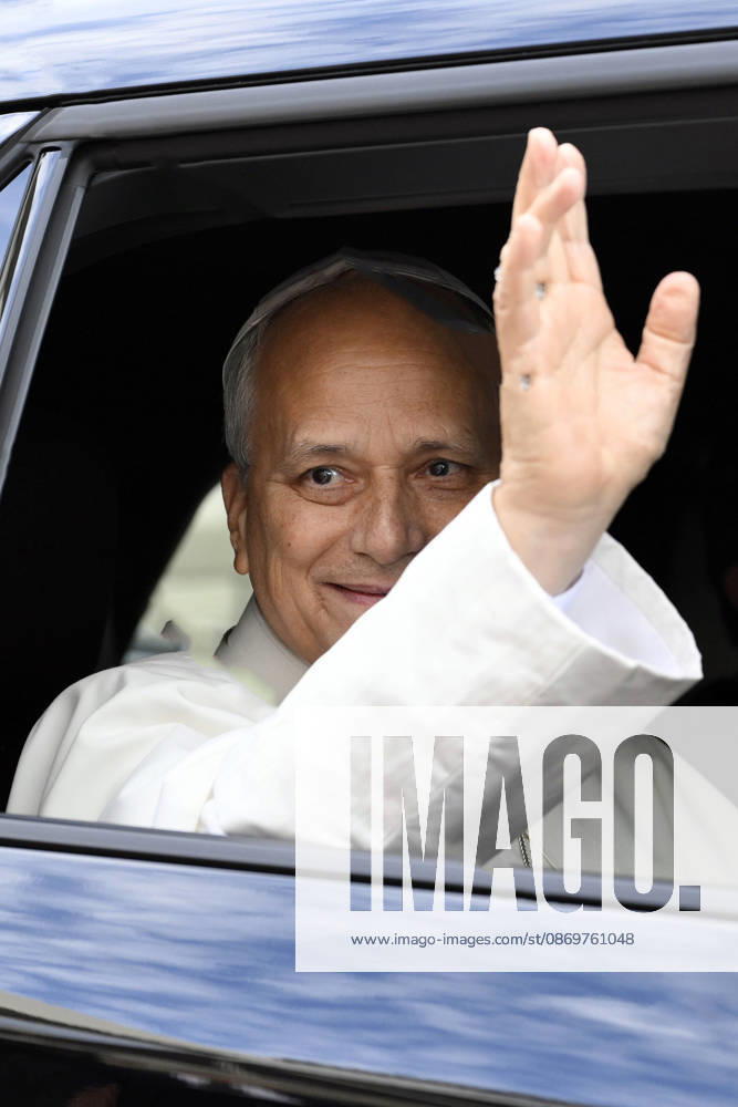 ITALY - POPE - VATICAN-2026 10 17 Italy, Rome, Vatican, October 17, 2026 Pope Leo XIV leaves the Gemelli University Hospital, four days after a surgery to remove a cancerous tumour from his right lung, in Rome Photo by VATICAN MEDIA Catholic Press Photo - NO BOOKS