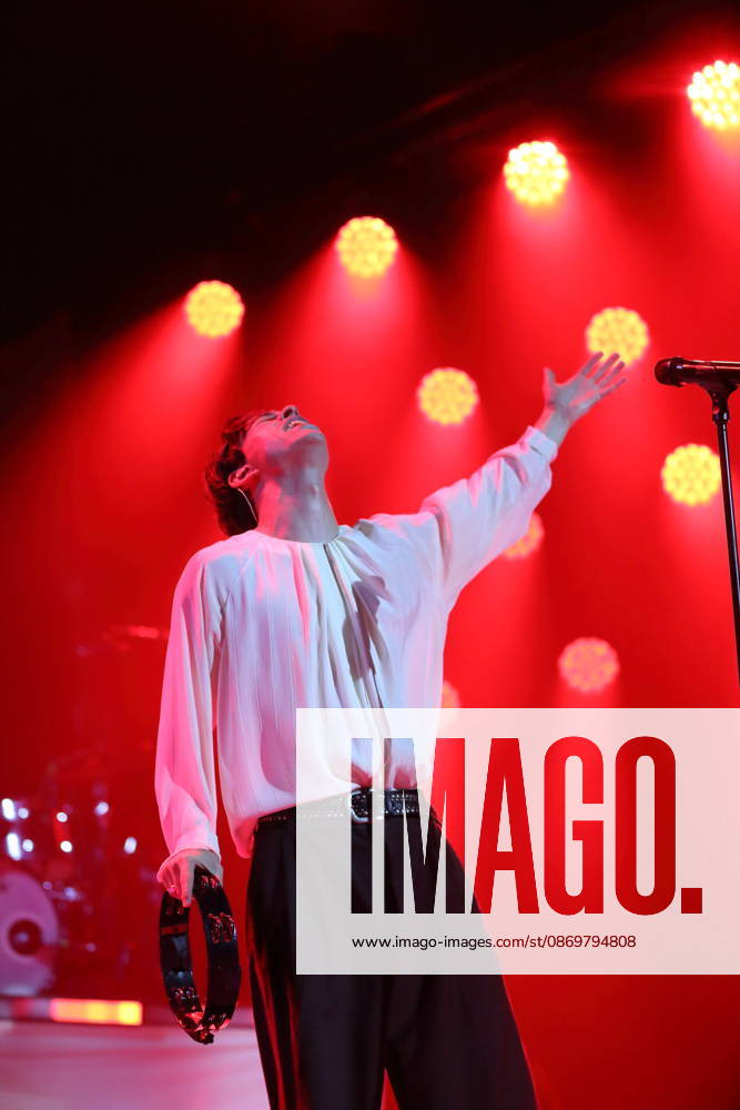 Frederik Fred Rabe of the band Giant Rooks at a concert at the Max Schmeling Halle in Berlin, October 17, 2026 Giant Rooks Concert Berlin