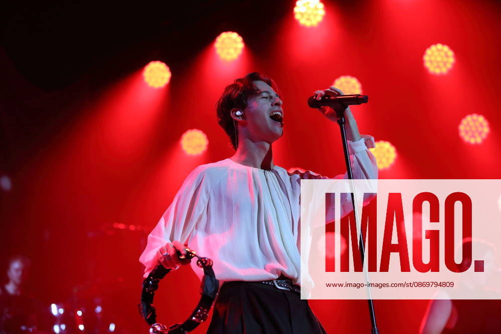 Frederik Fred Rabe of the band Giant Rooks at a concert at the Max Schmeling Halle in Berlin, October 17, 2026 Giant Rooks Concert Berlin