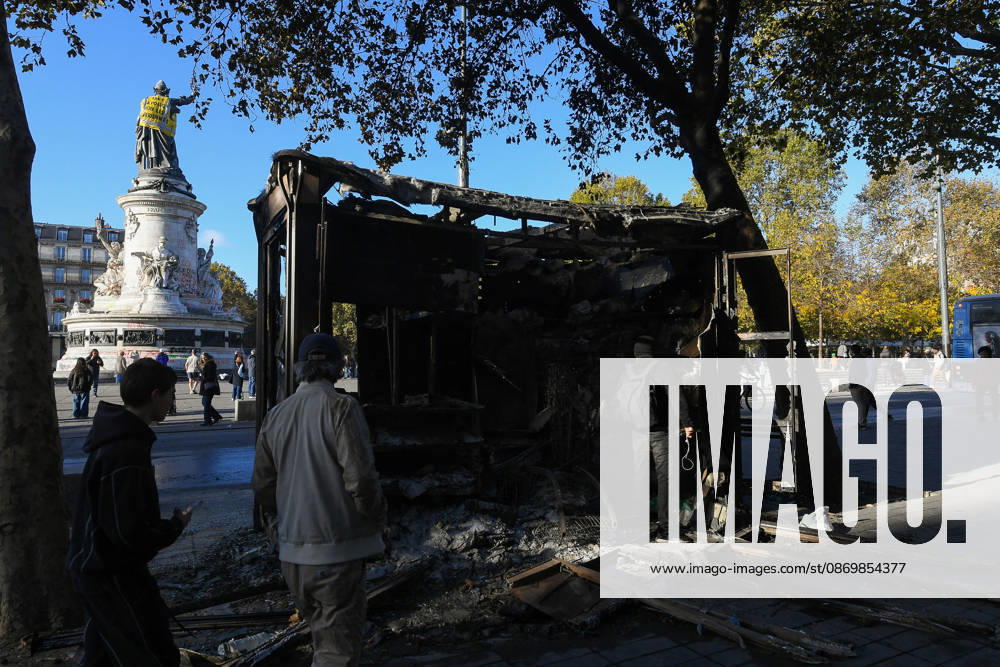 Images of the damage in the aftermath of the October 17, 2026, protests in Paris, at the Place de la République. The day after violent clashes between protesters and French police during the demonstration against the high cost of living in Paris, France, on October 18, 2026. Lionel Urman, Bestimage, Paris, France
