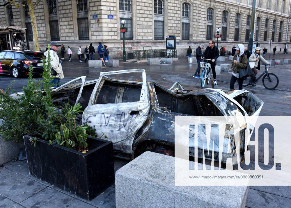 Day after the demonstrations, violence and looting occurred near the Place de la Republique - Paris The day after the demonstrations, violence and looting occurred near the Place de la Republique in Paris, France on October 18, 2026. Violent clashes between protesters and the French police during the demonstration protesting against the high cost of living. as part of a nationalwide call for mobilisation bringing together various groups expressing their anger former Yellow Vests, secondary school and university students, climate activists, even farmers. After weeks of student protests, France faces broader, nationwide demonstrations. Photo by Alain Apaydin ABACAPRESS Paris France