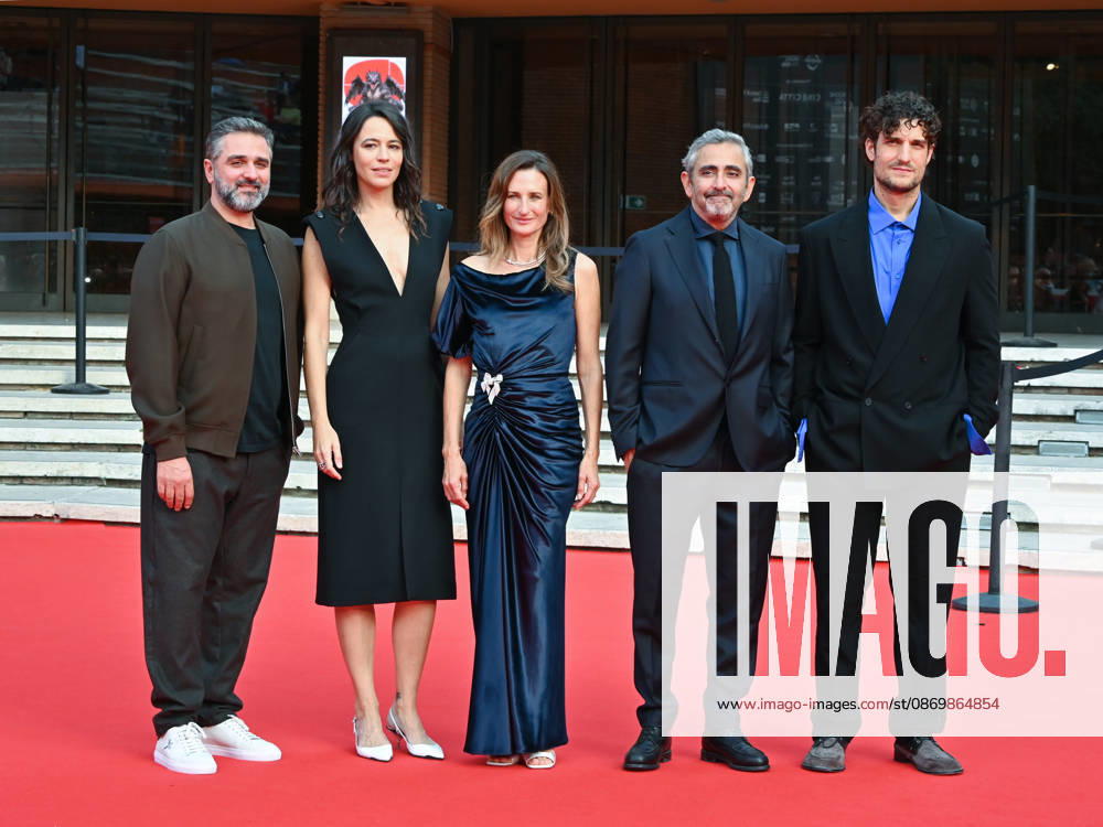 Louis Garrel, Camille Cottin, Eric Toledano, Olivier Nakache and Giorgia Sinicomi attend the Just Une Illusion red carpet cast film during the Roma Film Festival 2026 at Auditorium Parco della Musica Ennio Morricone. Roma Italy - ZUMAs197 20261018_aaa_s197_057