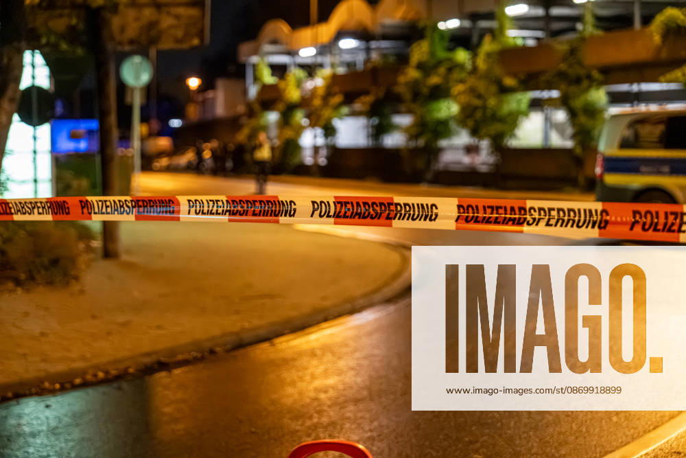 Sprengstoffexplosion in Gastronomiebetrieb Eingangstür zerstört In der Nacht von Sonntag auf Montag, 19.10.2026, kam es gegen 03:30 Uhr in der Hattersheimer Straße in Hofheim am Taunus nach dem Anschein zu einer Sprengstoffexplosion. Die Tür des Eingangsbereichs eines Gebäudes wurde dabei zerstört. Die Polizei war vor Ort und sperrte die Straße weiträumig ab. Bereits am 03.10.2026 war in derselben Straße vor einem Gastronomiebetrieb eine Brandvorrichtung abgelegt worden, wodurch eine Fußmatte in Brand geriet und Rußanhaftungen am Gebäude entstanden. Nach unbestätigten Informationen war die Feuerwehr in Bereitstellung, das Gebäude durfte zunächst nicht betreten werden, bis eine nicht näher definierte Spezialeinheit eintra