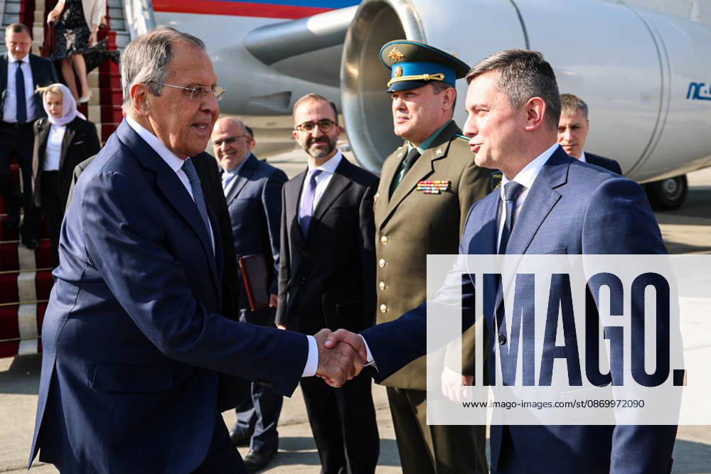 IRAN, TEHRAN - OCTOBER 19, 2026: Sergei Lavrov (L front), Russia’s Minister of Foreign Affairs, is pictured during a welcoming ceremony at the city s airport. Best quality available. Russian Foreign Ministry TASS 99614195