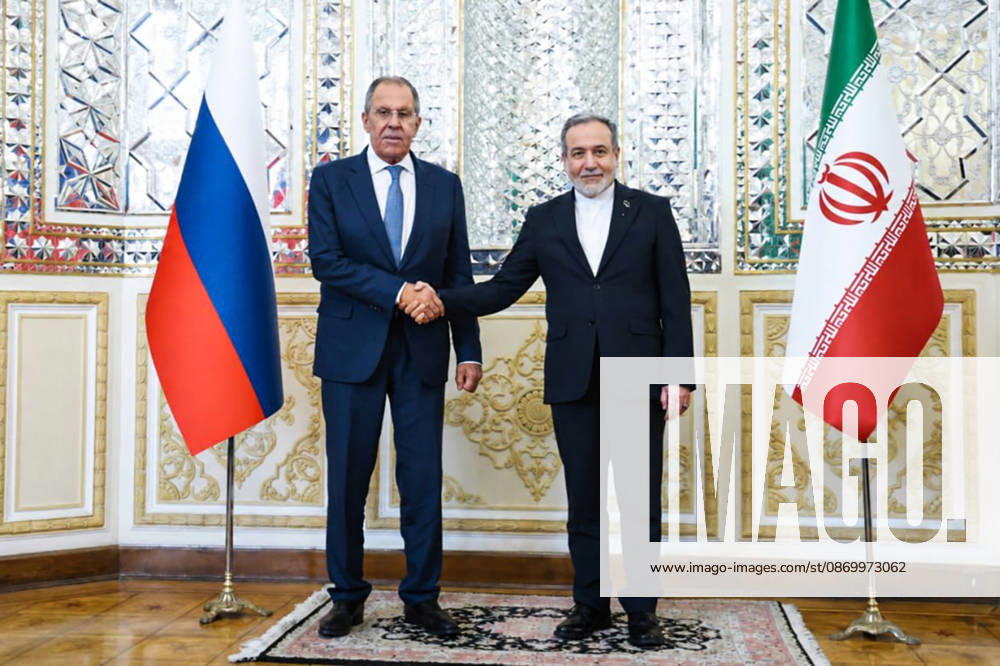 IRAN, TEHRAN - OCTOBER 19, 2026: Sergei Lavrov (L), Russias Minister of Foreign Affairs, and his counterpart Abbas Araghchi of Iran shake hands during their meeting. Best quality available Tehran Iran - ZUMAt113 20261019_zaa_t113_128