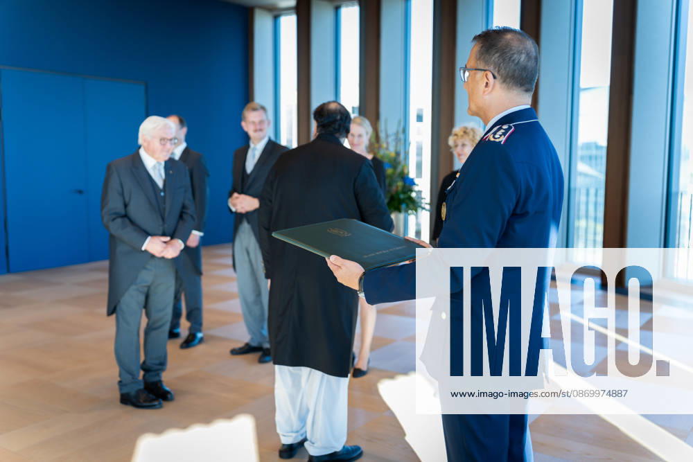 Federal President Frank-Walter Steinmeier, Accreditation of Ambassadors in Berlin, Official Residence at Spreebogen, Federal President Frank-Walter Steinmeier, Accreditation of Ambassadors, Bundeswehr, Ambassador, Pakistan, Salman Sharif, Berlin, Berlin, GER