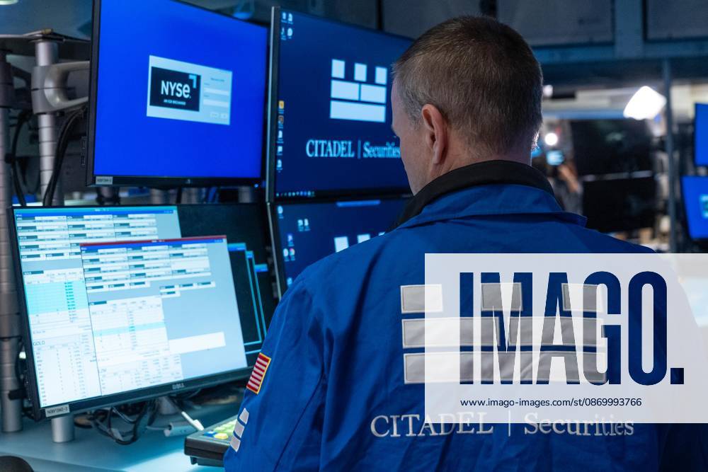 A trader works on the trading floor of the New York Stock Exchange (NYSE) during opening hours in New York, NY on October 19, 2026. New York USA - ZUMAr339 20261019_znp_r339_001