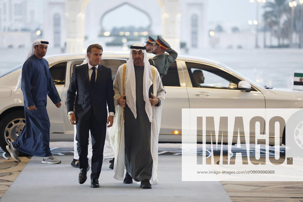 President Macron Visit To Middle East - Abu Dhabi Sheikh Mohamed bin Zayed Al Nahyan, President of the United Arab Emirates (UAE), welcomes French President Emmanuel Macron as he arrives for a meeting at Qasr Al Watan presidential palace in Abu Dhabi, United Arab Emirates, October 19, 2026. Photo by Benoit Tessier Pool ABACAPRESS.COM Abu Dhabi United Arab Emirates