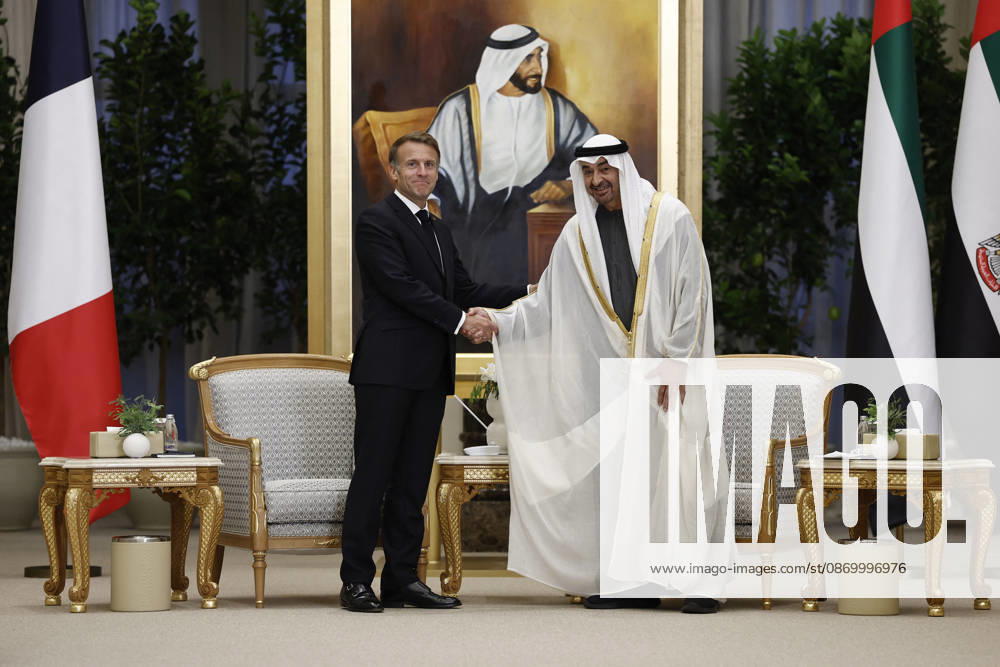President Macron Visit To Middle East - Abu Dhabi French President Emmanuel Macron shakes hands with Sheikh Mohamed bin Zayed Al Nahyan, President of the United Arab Emirates (UAE), during a meeting at Qasr Al Watan presidential palace in Abu Dhabi, United Arab Emirates, October 19, 2026. Photo by Benoit Tessier Pool ABACAPRESS.COM Abu Dhabi United Arab Emirates