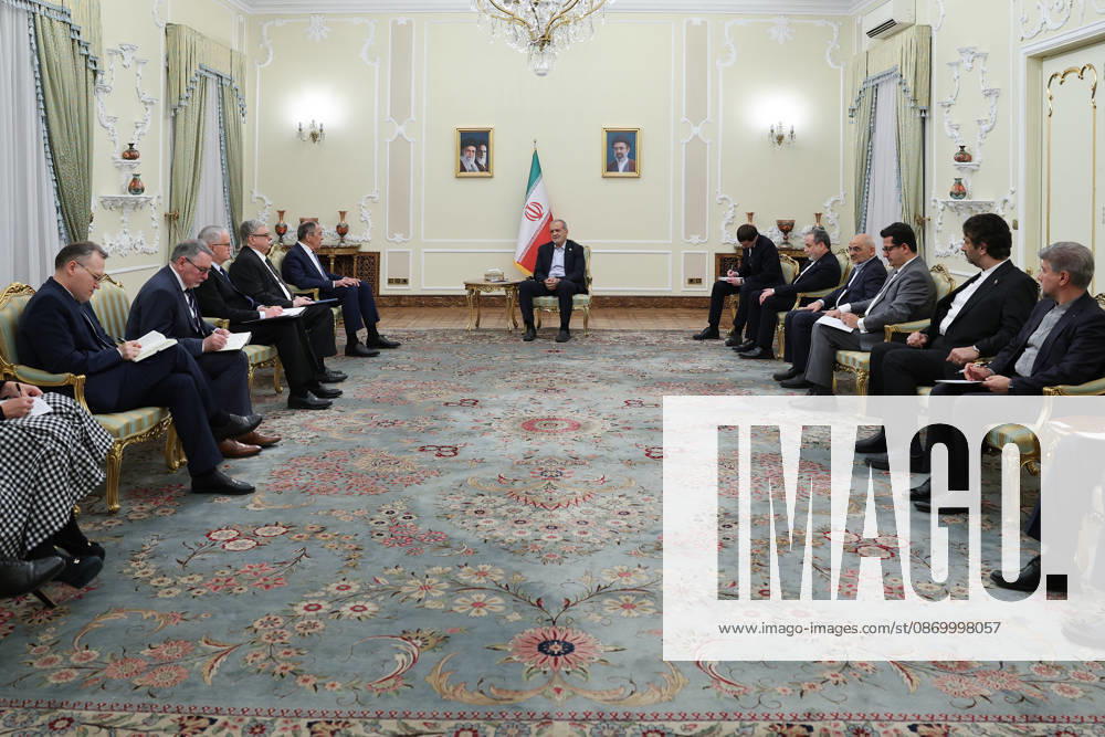 Masoud Pezeshkian - Sergey Lavrov meeting in Tehran TEHRAN, IRAN - OCTOBER 19: (---- - MANDATORY CREDIT - IRANIAN PRESIDENCY HANDOUT - NO MARKETING NO ADVERTISING CAMPAIGNS - DISTRIBUTED AS A SERVICE TO CLIENTS----) ( RESTRICTIONS: NO Access Israel Media Persian Language TV Stations Outside Iran Strictly No Access BBC Persian VOA Persian Manoto TV Iran International TV ) Iranian President Masoud Pezeshkian (C) meets with Russian Foreign Minister Sergey Lavrov during an official diplomatic visit in Tehran, Iran, on October 19, 2026. Iranian Presidency Anadolu Tehran Iran. Editorial use only. Please get in touch for any other usage.