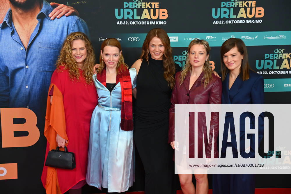 From left: Diana AMFT, actress; Karoline HERFURTH, actress; Jessica SCHWARZ, actress; Jella HAASE, actress; Elyas M. BAREK, actor; Lena SCHOEMANN, producer. World premiere of *DER PERFEKTE URLAUB* on October 19, 2026, at the Mathäuser Filmpalast in Munich. Photo call and red carpet.