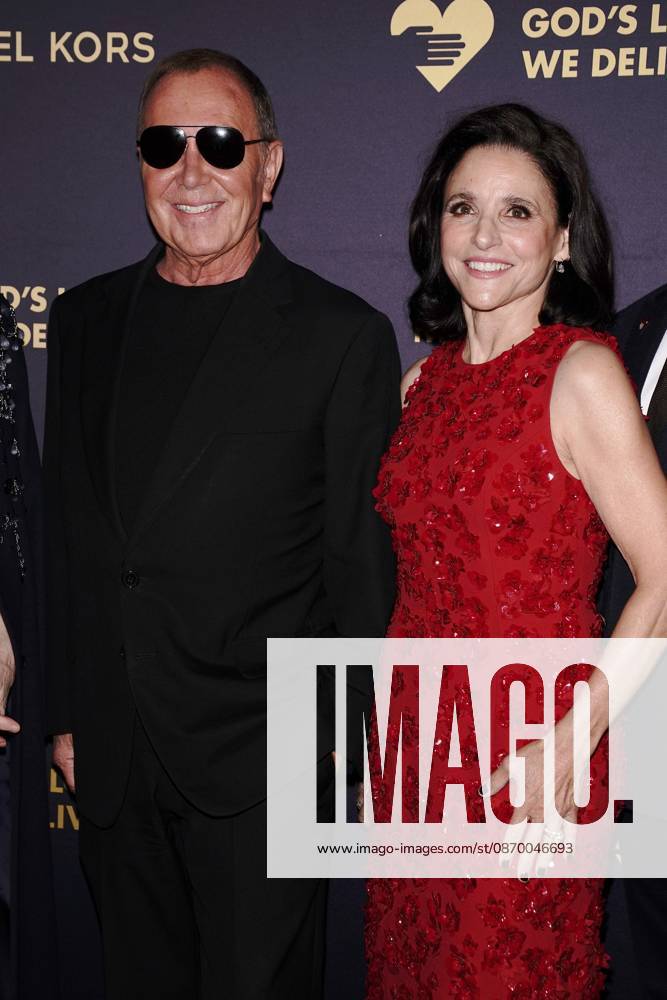 #2 Michael Kors, Julia Louis-Dreyfus at arrivals for 20th Annual God s Love We Deliver Golden Heart Awards, Cathedral Church of St. John the Divine, New York, NY, October 19, 2026. Photo By: Kristin Callahan Everett Collection 20th Annual God s Love We Deliver Golden Heart Awards PUBLICATIONXNOTxINxCANxCHNxFRAxITAxJPNxNORxPOLxRUSxESPxUKxUSA