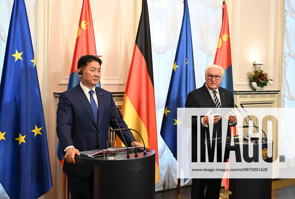 German President Steinmeier meets Mongolian President Khurelsukh in Berlin BERLIN, GERMANY - OCTOBER 20: German President Frank-Walter Steinmeier (R) and Mongolian President Ukhnaagiin Khurelsukh (L) hold a joint press conference following their meeting at Villa Borsig in Berlin, Germany, on October 20, 2026. The talks focus on bilateral relations between the two countries, which established a strategic partnership in 2024. Volodymyr Sindieiev Anadolu Berlin Germany. Editorial use only. Please get in touch for any other usage.