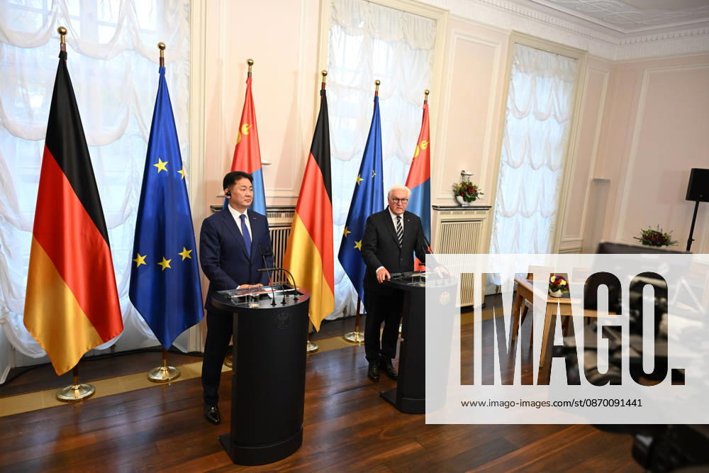 German President Steinmeier meets Mongolian President Khurelsukh in Berlin BERLIN, GERMANY - OCTOBER 20: German President Frank-Walter Steinmeier (R) and Mongolian President Ukhnaagiin Khurelsukh (L) hold a joint press conference following their meeting at Villa Borsig in Berlin, Germany, on October 20, 2026. The talks focus on bilateral relations between the two countries, which established a strategic partnership in 2024. Volodymyr Sindieiev Anadolu Berlin Germany. Editorial use only. Please get in touch for any other usage.