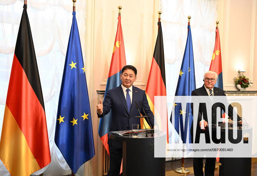 German President Steinmeier meets Mongolian President Khurelsukh in Berlin BERLIN, GERMANY - OCTOBER 20: German President Frank-Walter Steinmeier (R) and Mongolian President Ukhnaagiin Khurelsukh (L) hold a joint press conference following their meeting at Villa Borsig in Berlin, Germany, on October 20, 2026. The talks focus on bilateral relations between the two countries, which established a strategic partnership in 2024. Volodymyr Sindieiev Anadolu Berlin Germany. Editorial use only. Please get in touch for any other usage.