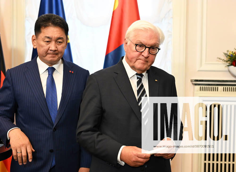 German President Steinmeier meets Mongolian President Khurelsukh in Berlin BERLIN, GERMANY - OCTOBER 20: German President Frank-Walter Steinmeier (R) and Mongolian President Ukhnaagiin Khurelsukh (L) hold a joint press conference following their meeting at Villa Borsig in Berlin, Germany, on October 20, 2026. The talks focus on bilateral relations between the two countries, which established a strategic partnership in 2024. Volodymyr Sindieiev Anadolu Berlin Germany. Editorial use only. Please get in touch for any other usage.